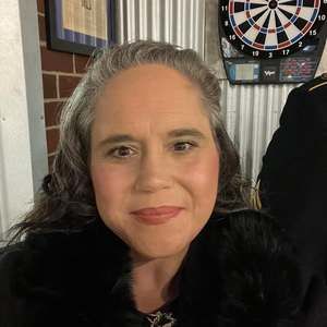 Meet your Posher, Dana